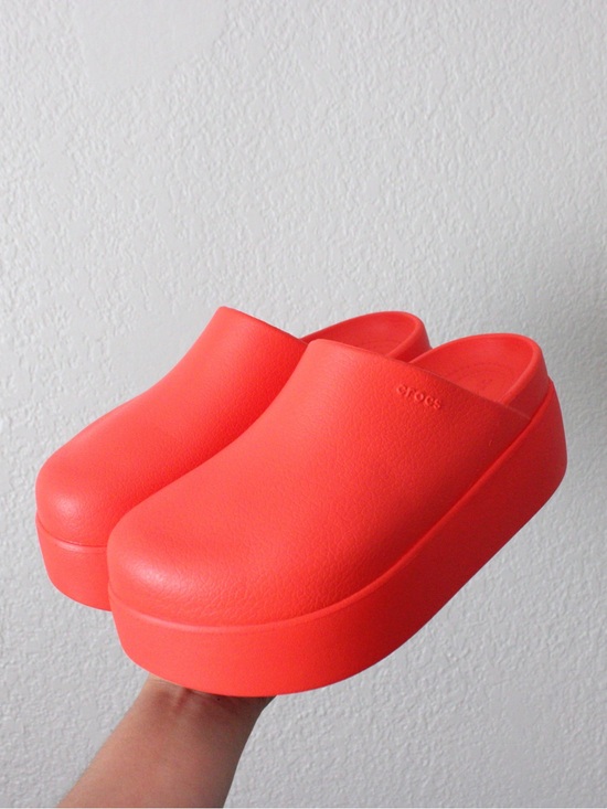 CROCS Shoes - Crocs Dylan Platform Clog in Starfish